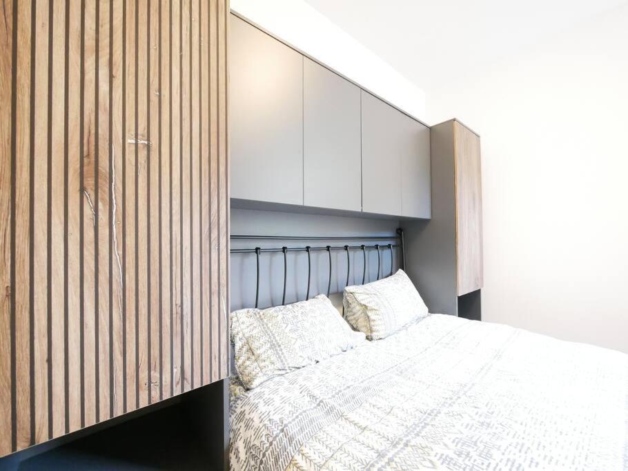 לונדון Newly Refurbished 2 Bed Apartment In Paddington מראה חיצוני תמונה